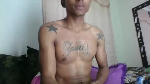 Snapshot of sexyleon69 chatting on December 5, 7:32 pm Sexy leon online show from December 5, 7:32 pm