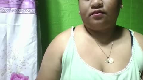 Snapshot of sexyloves143 chatting on September 15, 10:26 am sexyloves143 online show from September 15, 10:26 am