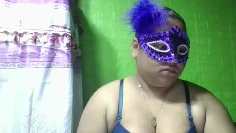 Snapshot of sexyloves143 chatting on September 22, 10:50 am sexyloves143 online show from September 22, 10:50 am