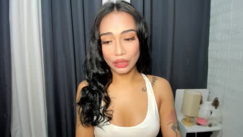 maxine online show from January 17, 7:57 am