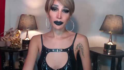 Queen Sofia online show from December 5, 4:10 am