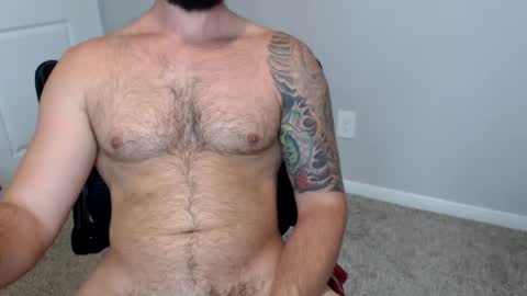 Snapshot of sexymanmk26 chatting on June 20, 4:32 pm lets go private im ready to play pvt cum online show from June 20, 4:32 pm