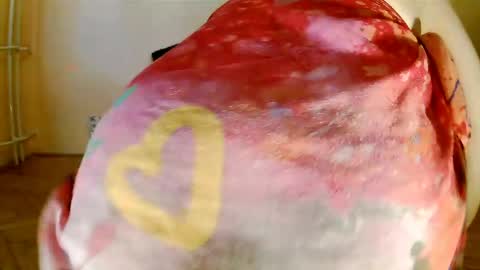 Snapshot of sexymayagold chatting on June 8, 4:13 am Squirty Maya Gold online show from June 8, 4:13 am