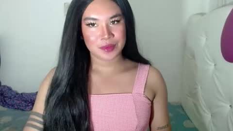 Snapshot of sexymika_xoxo chatting on September 27, 10:09 am Mika online show from September 27, 10:09 am