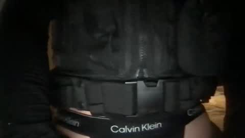 sexymilitaryboy online show from May 13, 10:27 pm