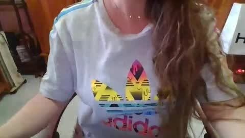 Snapshot of sexymisss24 chatting on May 27, 9:28 am sexymisss24 online show from May 27, 9:28 am