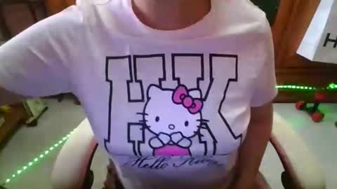 Snapshot of sexymisss24 chatting on June 3, 9:23 am sexymisss24 online show from June 3, 9:23 am
