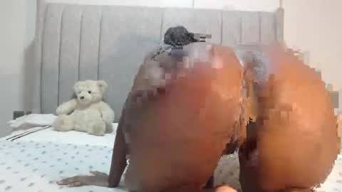 Snapshot of sexymonalisa1 chatting on October 20, 7:14 pm sexymonalisa1 online show from October 20, 7:14 pm