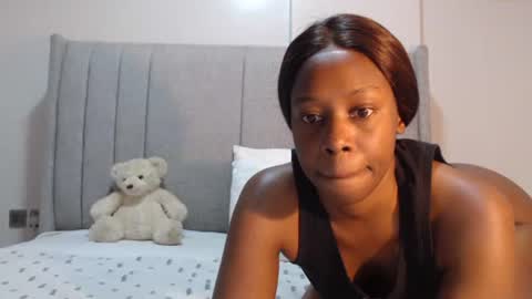 sexymonalisa1 online show from December 22, 8:50 pm