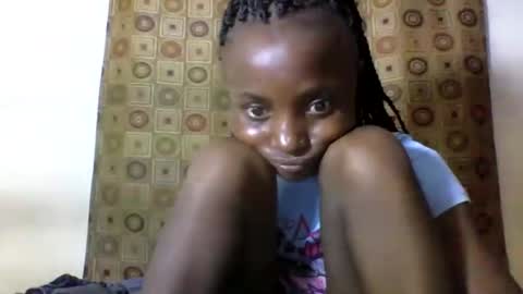 Snapshot of sexyneedle22 chatting on February 7, 6:56 pm VIVIAN online show from February 7, 6:56 pm