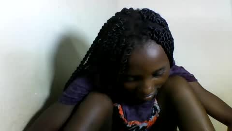 Snapshot of sexyneedle22 chatting on February 16, 4:32 pm VIVIAN online show from February 16, 4:32 pm