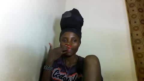 Snapshot of sexyneedle22 chatting on February 18, 2:59 pm VIVIAN online show from February 18, 2:59 pm