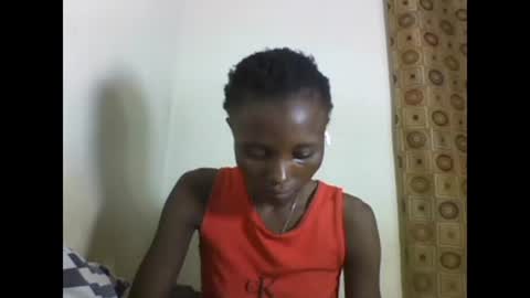 Snapshot of sexyneedle22 chatting on February 23, 5:29 pm VIVIAN online show from February 23, 5:29 pm