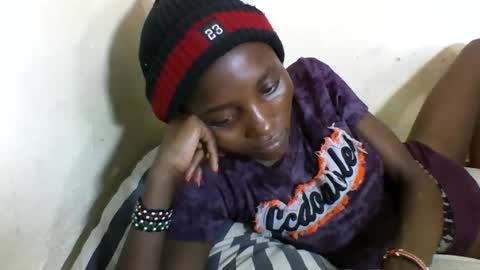 Snapshot of sexyneedle22 chatting on February 26, 8:59 am VIVIAN online show from February 26, 8:59 am