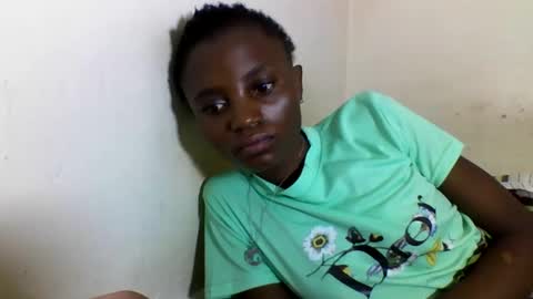 Snapshot of sexyneedle22 chatting on March 2, 6:37 am VIVIAN online show from March 2, 6:37 am