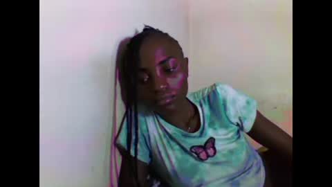 Snapshot of sexyneedle22 chatting on March 7, 4:46 am VIVIAN online show from March 7, 4:46 am