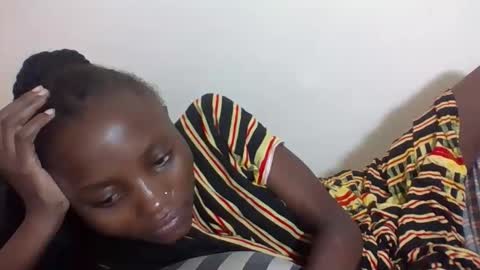 Snapshot of sexyneedle22 chatting on October 31, 6:47 am VIVIAN online show from October 31, 6:47 am