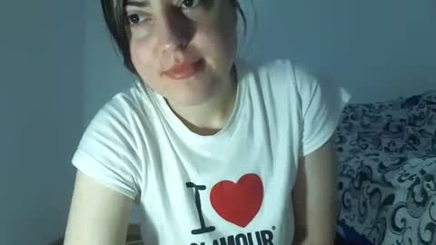 Snapshot of sexynyu18 chatting on February 1, 9:11 am Alex online show from February 1, 9:11 am