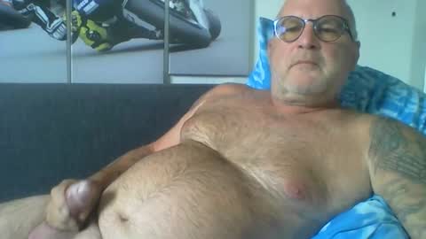 Snapshot of sexypaa chatting on May 17, 10:00 am sexypaa online show from May 17, 10:00 am
