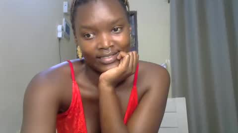 Snapshot of sexypetite_lee chatting on February 7, 11:56 am Lee online show from February 7, 11:56 am