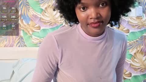 Snapshot of sexypetite_lee chatting on March 16, 12:27 am Lee online show from March 16, 12:27 am