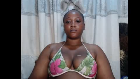 Snapshot of sexyprimxx chatting on May 2, 10:15 pm sexyprimxx online show from May 2, 10:15 pm