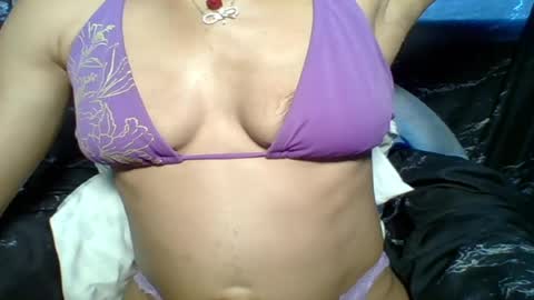 sexypussy000 online show from April 24, 12:40 pm