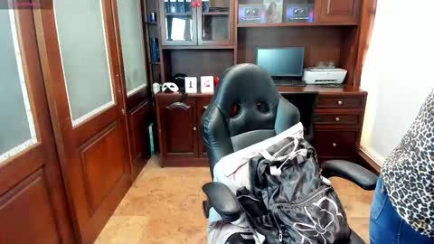 R A C H E L online show from November 18, 12:20 pm