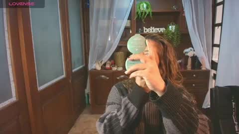 Snapshot of sexyrachel_ chatting on May 25, 12:11 pm R A C H E L online show from May 25, 12:11 pm