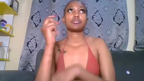 Snapshot of sexyriri22 chatting on February 25, 11:53 am sexyriri22 online show from February 25, 11:53 am