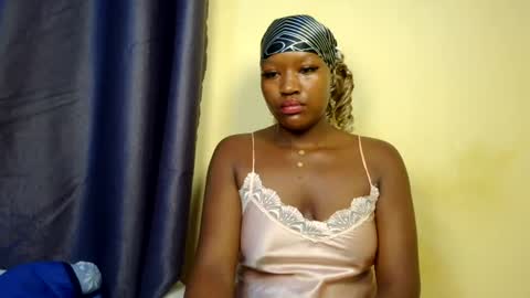 Snapshot of sexyroznnah chatting on June 15, 3:25 pm sexyroznnah online show from June 15, 3:25 pm