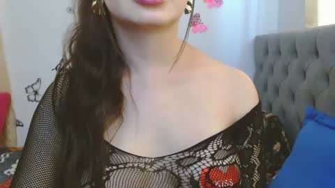 Snapshot of sexysafiravenus chatting on June 13, 5:33 pm Venus Independent Model online show from June 13, 5:33 pm
