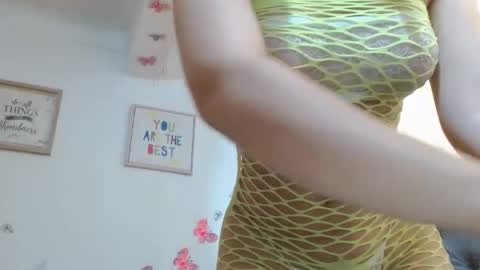 Snapshot of sexysafiravenus chatting on June 20, 5:38 pm Venus Independent Model online show from June 20, 5:38 pm