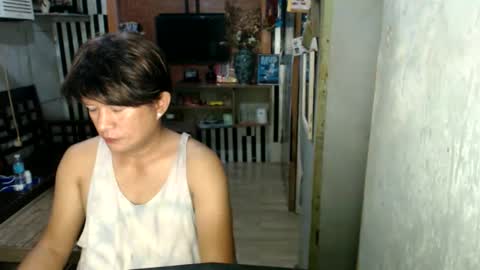Snapshot of sexyseductionxx chatting on June 1, 1:24 pm carl online show from June 1, 1:24 pm