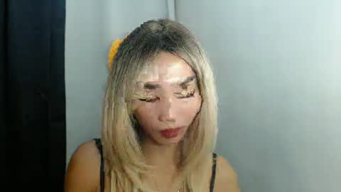 Snapshot of sexyshinixx chatting on March 11, 2:18 pm sexyshinixx online show from March 11, 2:18 pm