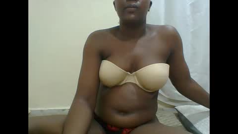 PAULINE online show from December 2, 9:43 pm