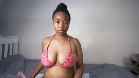 Snapshot of sexysoct chatting on June 14, 10:39 am sexysoct online show from June 14, 10:39 am