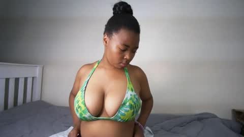 Snapshot of sexysoct chatting on June 15, 12:29 pm sexysoct online show from June 15, 12:29 pm