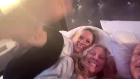 Princess Jackie and Daddy Steve online show from November 16, 9:48 am