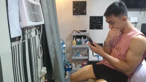 sexystrongcum online show from February 17, 3:58 am