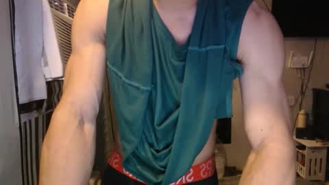 sexystrongcum online show from February 27, 4:34 am