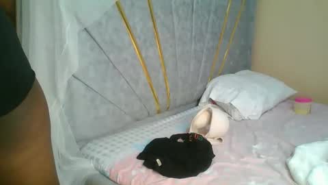 faty online show from March 17, 8:01 pm