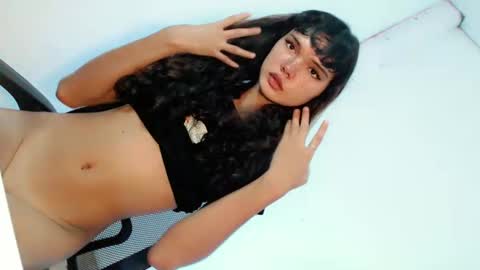 Snapshot of sexytight_tanya chatting on March 11, 8:20 am sexytight_tanya online show from March 11, 8:20 am