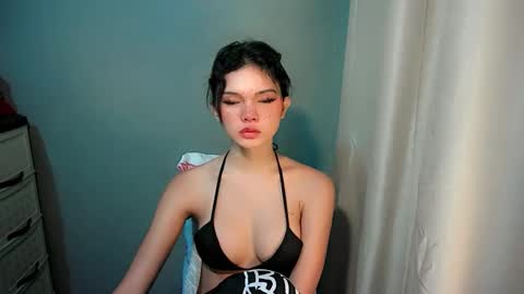 Snapshot of sexytight_tanya chatting on November 11, 11:27 pm sexytight_tanya online show from November 11, 11:27 pm