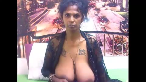 sexyva4u2luv online show from March 5, 11:05 pm