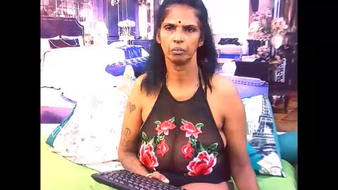 sexyva4u2luv online show from October 30, 7:36 pm