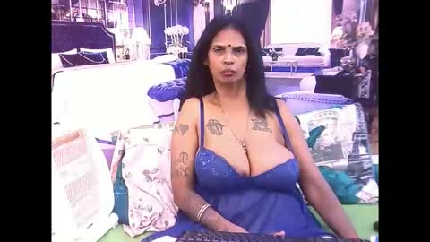 sexyva4u2luv online show from November 2, 8:44 pm