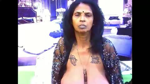 sexyva4u2luv online show from November 6, 6:53 pm