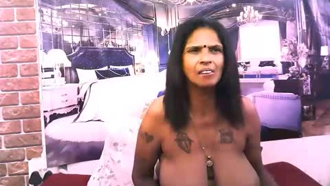 sexyva4u2luv online show from November 13, 11:58 pm