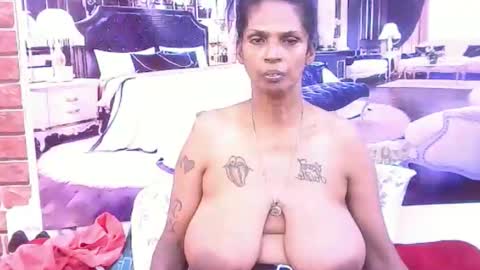 sexyva4u2luv online show from November 26, 7:37 pm